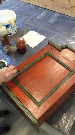 Entisöintikurssi Jyväskylä huonekalujen entisöinti